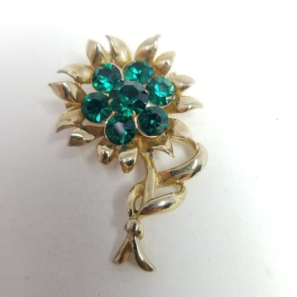 Vintage Coro Green Rhinestone Flower Shape Brooch, Gold Tone Setting, Signed - Picture 2 of 7